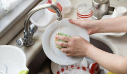 4 sai lầm khi rửa chén vô tình khiến đưa chất độc gây ung thư vào cơ thể mà không hay biết