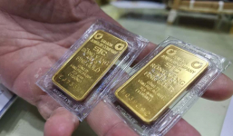Gía vàng giảm 'sốc' mất hơn 6 triệu đồng/lượng chỉ trong 4 tiếng đồng hồ
