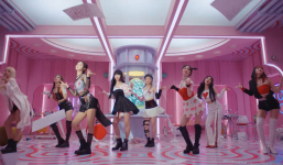 Ca khúc mới của TWICE vướng nghi vấn đạo nhạc Red Velvet