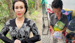NS Việt Hương tặng quà cho bà con và nghệ sĩ nghèo giữa khó khăn mùa dịch