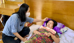 NS Trịnh Kim Chi đến thăm diễn viên Hoàng Lan, tiếp tục kêu gọi ủng hộ đàn chị vượt qua bệnh tật
