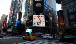 MV nhóm nhạc Urban Fu$e xuất hiện trên màn hình lớn tại Times Square ở New York