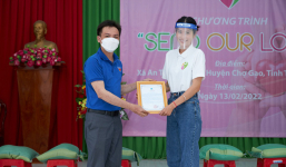 Lệ Nam cùng dự án “Send Our Love”  trao quà cho gia đình khó khăn tại Tiền Giang