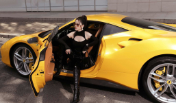Hot girl Phạm Hương sở hữu siêu xe Lamborghini Aventador khiến cư dân mạng trầm trồ