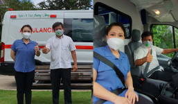 Việt Hương đích thân nhận xe cứu thương và trao tặng cho ông Đoàn Ngọc Hải