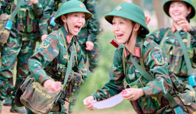 Sao Nhập Ngũ 2025 tập 14: “Quân y” Diệu Nhi, Hậu Hoàng hoảng loạn khi thấy thương binh kêu cứu