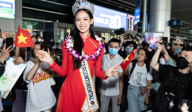 Bảo Ngọc trở về nước sau khi đăng quang Miss Intercontinental 2022