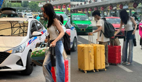 Lê Dương Bảo Lâm “bóc mẽ” một nữ diễn viên bí mật hẹn hò cùng “tình trẻ”