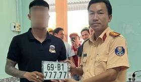 Thanh niên Cà Mau bấm được biển số xe “ngũ quý” trước sự ngỡ ngàng của nhiều người