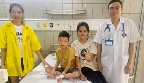 Nhờ vào kiến thức học trên tivi, cô bé 11 tuổi cứu em trai thoát khỏi nguy hiểm vì đuối nước