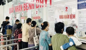 3 ngày nữa ngừng cấp BHYT giấy: Hàng triệu người cần làm ngay 1 việc để đảm bảo quyền lợi khi khám chữa bệnh