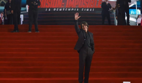 Tom Cruise nhận giải Oscar danh dự