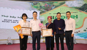 Tập đoàn YeaH1 và chương trình “Gia Đình Haha” nhận Bằng khen từ tỉnh Lào Cai vì những đóng góp phát triển du lịch
