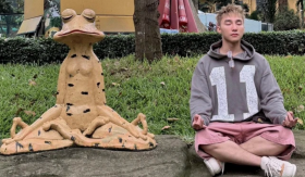 Sơn Tùng M-TP “dỗi yêu” fan khi đi Thảo Cầm Viên, check-in cùng capybara