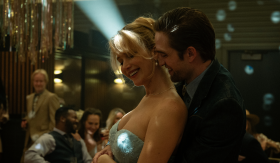 Jennifer Lawrence và Robert Pattinson “quằn” nhau điên cuồng trong “Em sẽ khử anh”