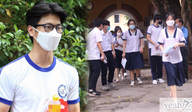 Không khí sau buổi thi THPT 2022 tại TP.HCM: Nam sinh đầu tiên bước ra từ điểm thi chuẩn 'hotboy', thu hút mọi ánh nhìn