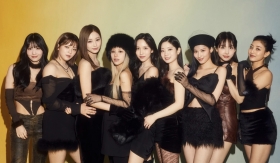 TWICE liên tiếp bị xâm phạm đời tư, JYP ra cảnh báo khẩn