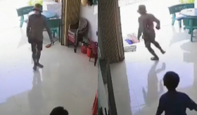 Thanh niên táo tợn vào hỏi đường rồi “cuỗm” luôn điện thoại bé trai, phụ huynh chú ý khi để trẻ chơi một mình