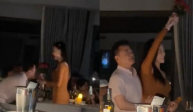 Rầm rộ clip Shark Bình quỳ gối cầu hôn Phương Oanh, không ngại làm hành động “hồi xuân” giữa chốn đông người