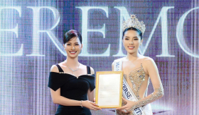 Hương Ly chia sẻ về Kỳ Duyên tại Miss Universe: 'Miễn sao vào được hàng top là điều quan trọng'.