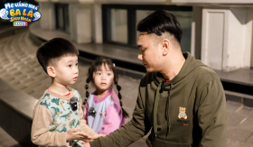 Cặp song sinh nhà Khắc Việt bất ngờ bị soi vì 'nói chuyện trống không' với người lớn