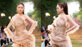 Hoa hậu Liên lục địa Bảo Ngọc catwalk cực nuột khi gặp sự cố âm thanh