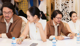 Đạo diễn Hoàng Nhật Nam cùng NTK Thanh Hương Bùi fitting cho Vietnam Beauty Fashion Fest