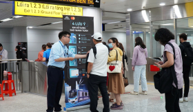 Ngày đầu thu phí vé metro, khách có còn đông?