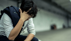 Vì mẹ hận ba, chàng trai được đặt cho cái tên éo le, ra trường xin việc sợ không chỗ nào dám nhận