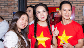 Ekip phim Lật Mặt khiến khán giả bức xúc vì bị đuổi ra ngoài, Minh Hà khéo léo xử lý không thể chê trách