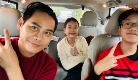 MC Hồng Phúc thưởng cho 2 con bằng chuyến du lịch Mỹ vì thi đậu trường công