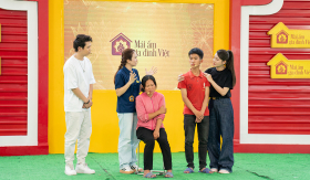 MC Thanh Thảo nghẹn lòng trước cậu bé không có cha, thân hình gầy gò phải gánh nước cho cả nhà sử dụng