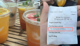 Quán cafe nổi tiếng bị tố có nhân viên nói xấu khách, còn 'lỡ tay' in hẳn câu nói xấu ra bill tính tiền