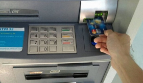 Có 3 điều phải làm sau khi rút tiền ở ATM, nếu không nguy cơ bị hack thẻ mất hết tiền trong tài khoản?