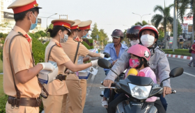 Thông thường chỉ có 3 loại giấy tờ Cảnh sát giao thông được kiểm tra, người dân cần nắm rõ