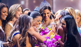 Một cuộc thi Hoa hậu thu lời 4.300 tỷ, lý do người người nhà nhà tranh nhau tổ chức thi Hoa hậu là đây?