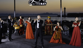 Nhạc trưởng Đồng Quang Vinh cùng dàn nhạc giao hưởng sẽ biểu diễn trên du thuyền ở vịnh Hạ Long