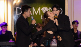 Lý Nhã Kỳ đón Giáng sinh bên dàn nghệ sĩ thân thiết giới showbiz