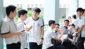 TPHCM chấn chỉnh việc thu học phí không dùng tiền mặt