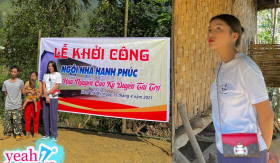 Hoa hậu Kỳ Duyên ra miền Trung giúp đỡ người dân xây nhà