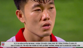 Hy hữu: Khán giả xem trận Việt Nam - Lào tại AFF Cup không được nghe Quốc ca khi chào cờ, vì lý do bản quyền