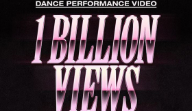 Lần đầu tiên trong lịch sử Kpop, video tập nhảy đạt 1 tỷ view, đoán xem chủ nhân là ai?