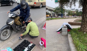 Ông bố 'gà trống' bán chân chống xe kiếm tiền chữa ung thư cho con :'Một chiếc lãi có 2 nghìn mà người ta cũng trả giá'