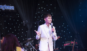 Chưa đến một năm sau biến cố, Hồ Văn Cường lần đầu làm minishow với Ngọc Sơn