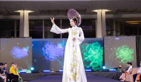Thùy Tiên trình diễn xuất thần khi làm vedette show của NTK Ngô Nhật Huy