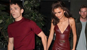 'Người nhện' Tom Holland và Zendaya hoãn đám cưới