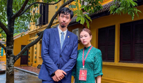 Hoàng Thùy Linh đăng ảnh chụp cùng Đen Vâu, netizen thi nhau vào chúc mừng