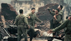 Khán giả bình phim Việt: Đừng so sánh ‘Mưa đỏ’ với phim của Trấn Thành, Lý Hải