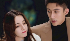 Sức khỏe Địch Lệ Nhiệt Ba suy kiệt giữa tin đồn bí mật sinh con