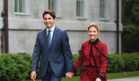 Vợ cũ nói về việc cựu Thủ tướng Canada hẹn hò Katy Perry